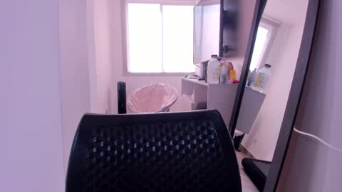 emilly online show from 03/05/26, 02:46