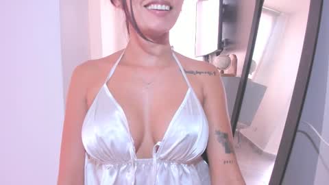 emilly online show from 03/24/26, 10:04