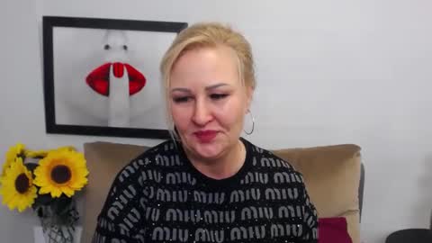 EmillyLove online show from 03/05/25, 07:16