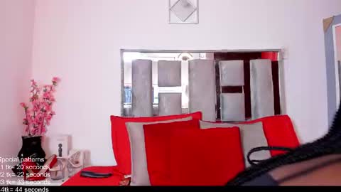 Emilly Roa online show from 06/11/26, 07:23