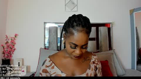 Emilly Roa online show from 06/18/26, 07:07