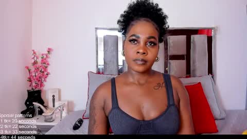 Emilly Roa online show from 06/22/26, 07:22
