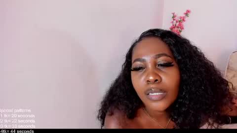 Emilly Roa online show from 07/30/26, 09:36