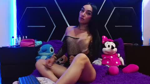 Snapshot of emillystonex chatting on 12/13/24, 02:16 emillystonex online show from 12/13/24, 02:16