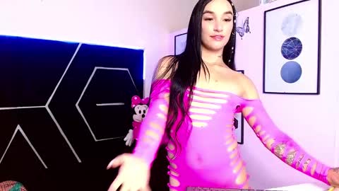 Snapshot of emillystonex chatting on 12/15/25, 10:25 emillystonex online show from 12/15/25, 10:25