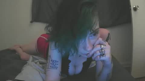 Snapshot of emily0903 chatting on 10/05/25, 04:22 Emily Love online show from 10/05/25, 04:22