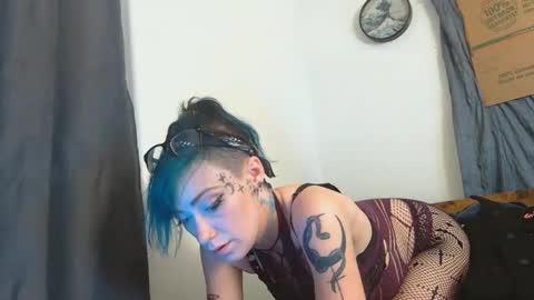 Snapshot of emily0903 chatting on 10/25/25, 03:14 Emily Love online show from 10/25/25, 03:14