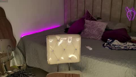  emily valentina     online show from 03/03/25, 04:56