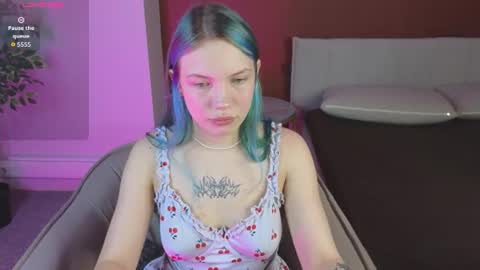 Snapshot of emily__hamilton chatting on 07/14/26, 02:05 Emily online show from 07/14/26, 02:05
