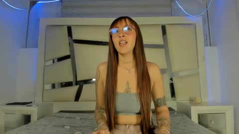 emily__watson_ online show from 02/26/26, 05:06