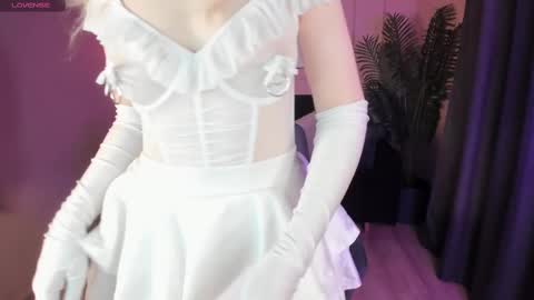 Emily online show from 02/28/25, 11:12