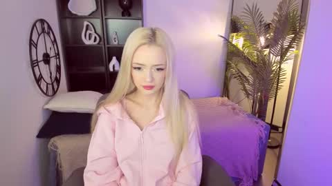 Emily online show from 11/21/25, 03:54