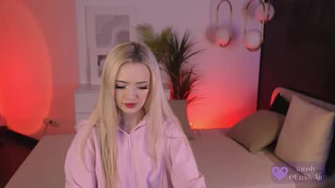 Emily online show from 12/04/25, 04:38