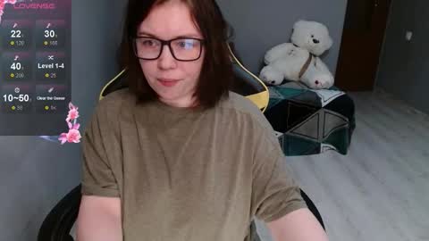 Emily 3 online show from 11/07/25, 04:51