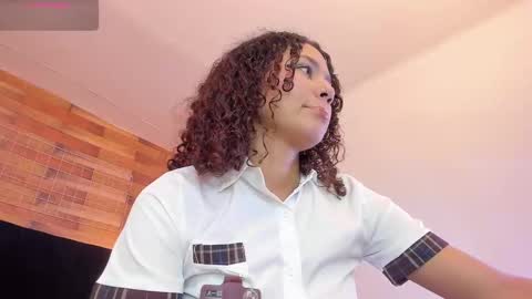 Snapshot of emily_brown04 chatting on 11/22/25, 12:04 emily_brown04 online show from 11/22/25, 12:04