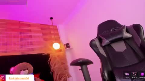 Snapshot of emily_brown04 chatting on 02/17/26, 11:29 emily_brown04 online show from 02/17/26, 11:29