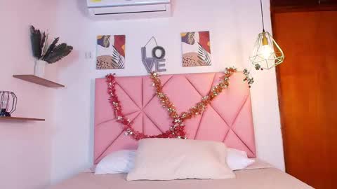 Snapshot of emily_burton18 chatting on 01/18/26, 12:09 Emily Burton online show from 01/18/26, 12:09