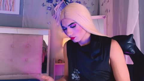 emily_castillo1_ online show from 04/03/26, 05:05