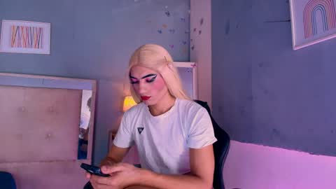emily_castillo1_ online show from 07/01/26, 04:58