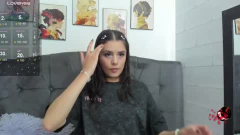emily_collins1_ online show from 07/24/26, 11:14