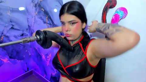 Snapshot of emily_evol chatting on 07/09/26, 12:09 emily_evol online show from 07/09/26, 12:09