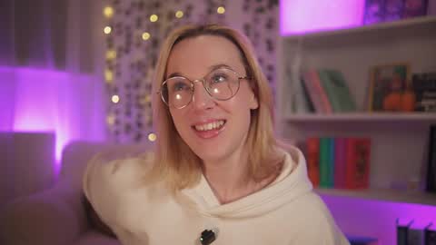 Em -  online show from 01/22/25, 11:53