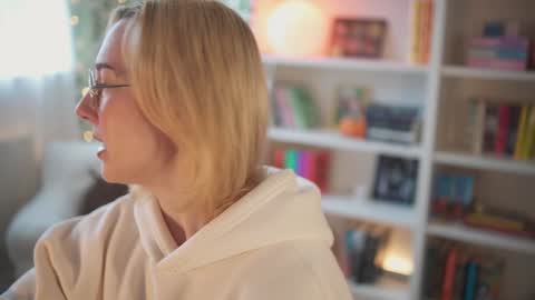 Em -  online show from 01/23/25, 01:24