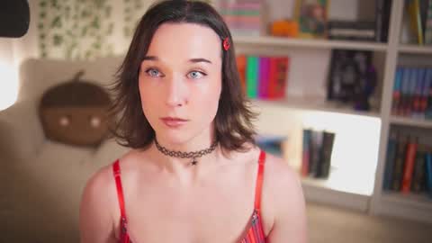 Em -  online show from 03/05/25, 08:21