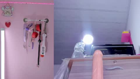 Snapshot of emily_foxxxi chatting on 05/29/26, 11:36 emily_foxxxi online show from 05/29/26, 11:36