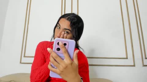emily_gaviria1 online show from 05/09/26, 12:10