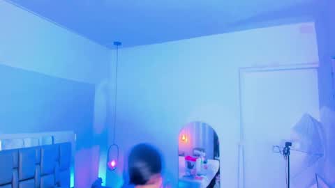 Emi  online show from 02/20/25, 08:36