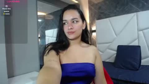 Snapshot of emily_gomez159 chatting on 06/29/26, 11:43 Emily online show from 06/29/26, 11:43