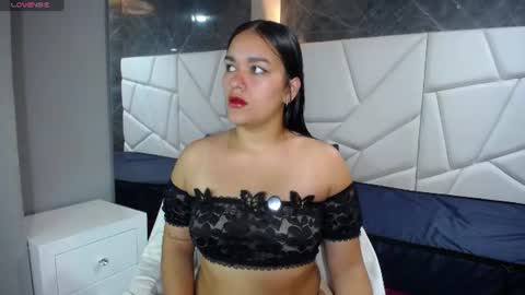 Snapshot of emily_gomez159 chatting on 07/31/26, 11:31 Emily online show from 07/31/26, 11:31