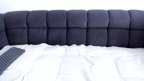   online show from 04/29/26, 07:42