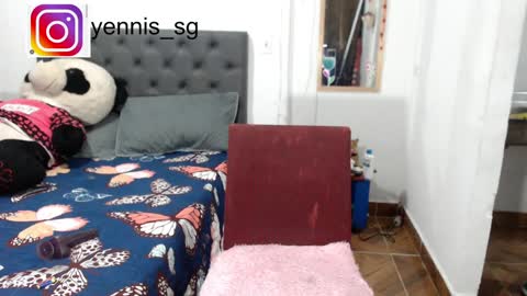 Snapshot of emily_hot_01 chatting on 12/03/24, 08:38 emily online show from 12/03/24, 08:38