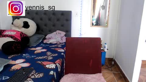 Snapshot of emily_hot_01 chatting on 12/03/24, 05:55 emily online show from 12/03/24, 05:55