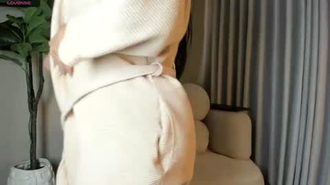 Snapshot of emily_huddson_ chatting on 06/17/26, 03:35 independet model online show from 06/17/26, 03:35