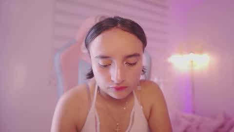 Snapshot of emily_jonexs_ chatting on 02/10/26, 08:13 mily online show from 02/10/26, 08:13