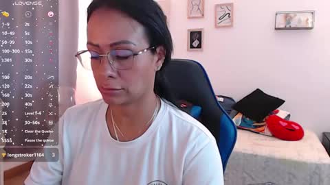 emily leroy. online show from 11/14/25, 03:44