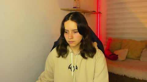 Snapshot of emily_lindey chatting on 11/09/25, 03:05 emily_lindey online show from 11/09/25, 03:05