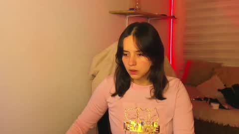 Snapshot of emily_lindey chatting on 11/10/25, 03:05 emily_lindey online show from 11/10/25, 03:05