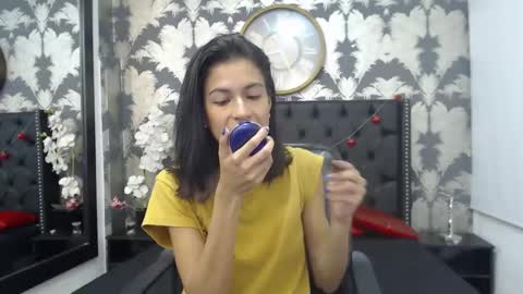 Snapshot of emily_loperaa chatting on 03/10/25, 04:14 Emily online show from 03/10/25, 04:14