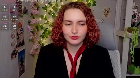 Snapshot of emily_lune chatting on 02/11/26, 02:49 Emily online show from 02/11/26, 02:49