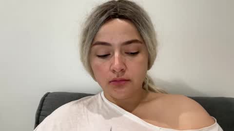 emily_morning_dew online show from 09/24/25, 05:11