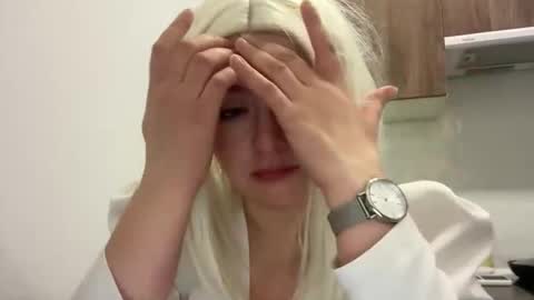 Snapshot of emily_morning_dew chatting on 12/22/25, 10:45 emily_morning_dew online show from 12/22/25, 10:45