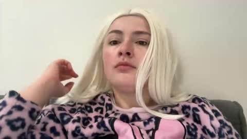 Snapshot of emily_morning_dew chatting on 01/08/26, 08:16 emily_morning_dew online show from 01/08/26, 08:16