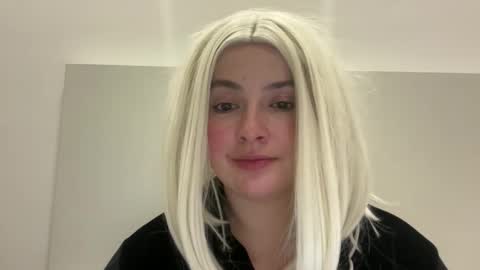 Snapshot of emily_morning_dew chatting on 02/09/26, 08:24 emily_morning_dew online show from 02/09/26, 08:24