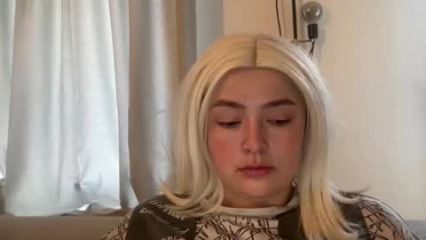 Snapshot of emily_morning_dew chatting on 02/18/26, 07:26 emily_morning_dew online show from 02/18/26, 07:26