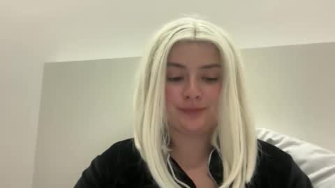 Snapshot of emily_morning_dew chatting on 02/27/26, 08:53 emily_morning_dew online show from 02/27/26, 08:53