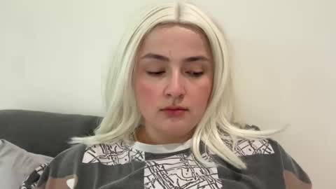 emily_morning_dew online show from 03/31/26, 07:31